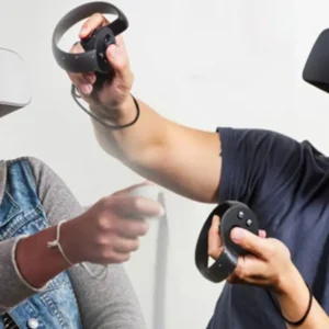 بازی با عینک واقعیت مجازی
